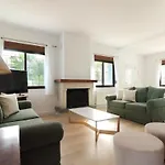 Villa Casa Ained - Beachfront Luxury